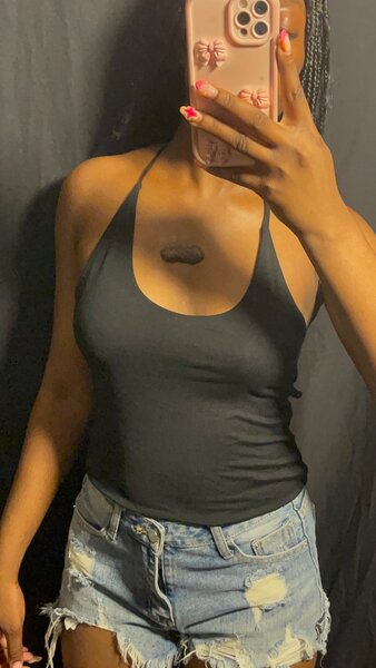 Débardeur noir élégant femme