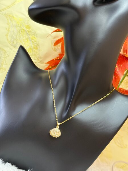 Collier pendentif élégant