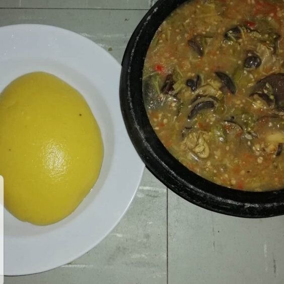 Sauce gouagouassou et Foutou