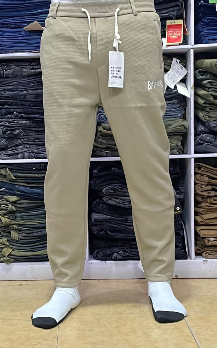 baggy pants brown