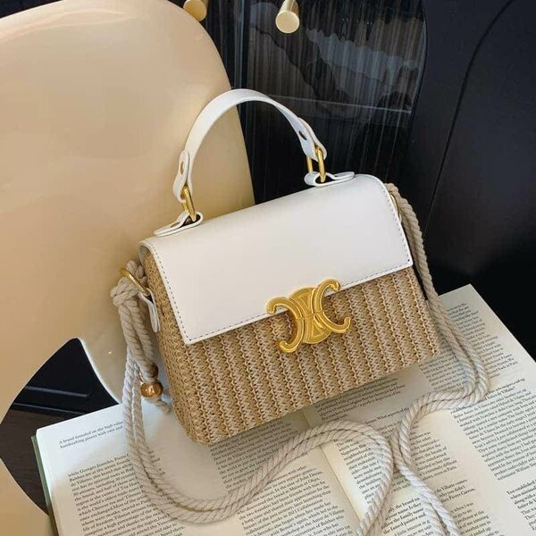 Sac à main en rotin chic