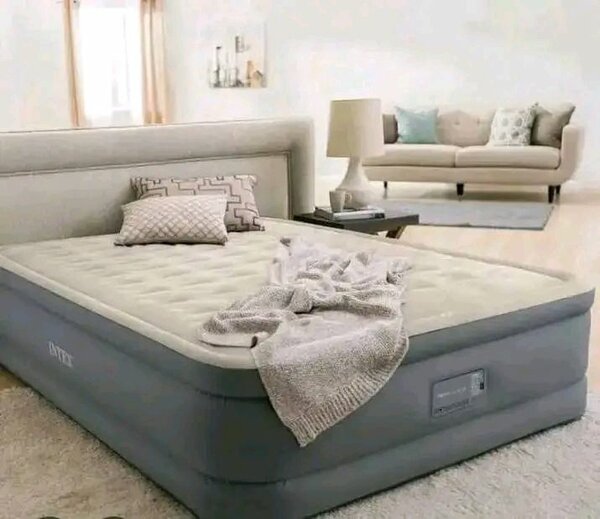 Lit double moderne en velours