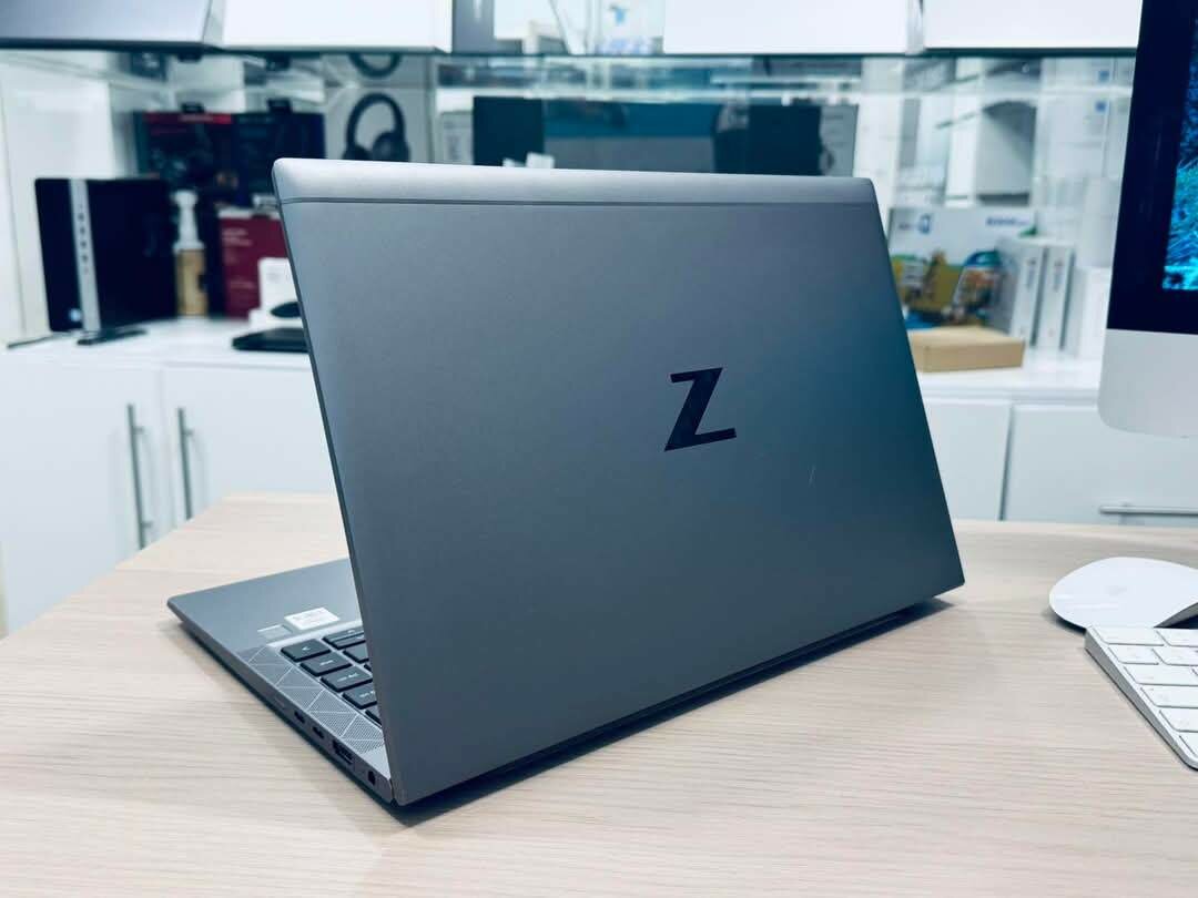 HP Zbook Firefly 14u Core i5 (10th gen)