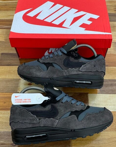Nike Air Max 1 Gris Chic