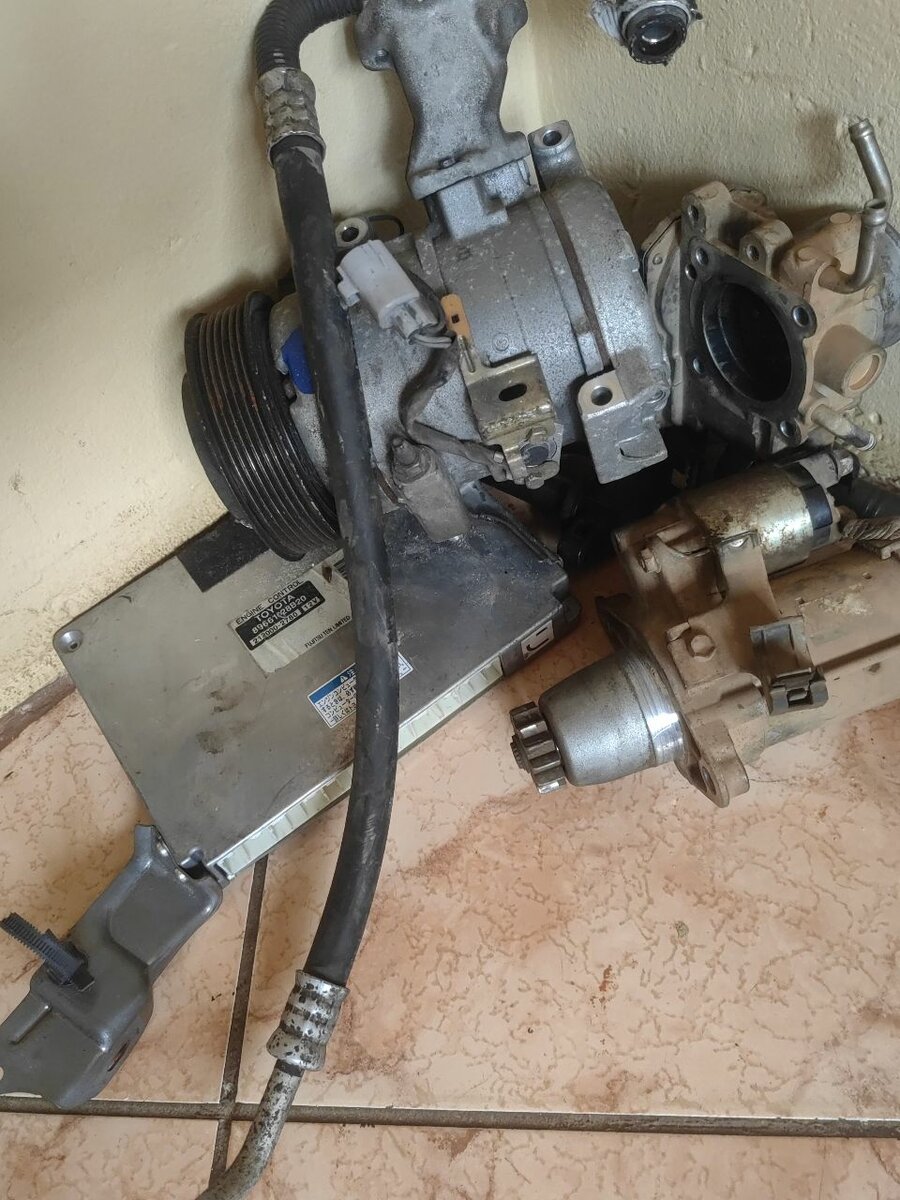 Computer box for Toyota Avensis