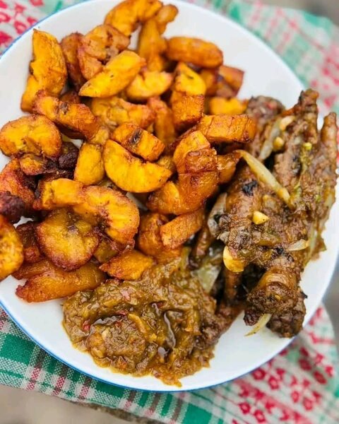 Poulet Grillé et Plantains