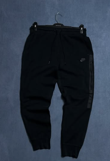 Nike tech fleece sweatpants size: waist M / length 39