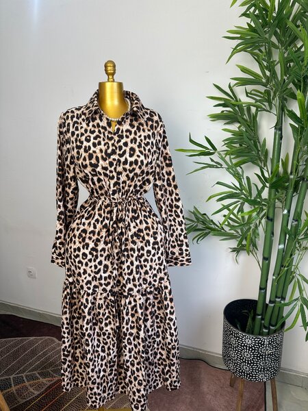 Robe léopard élégante