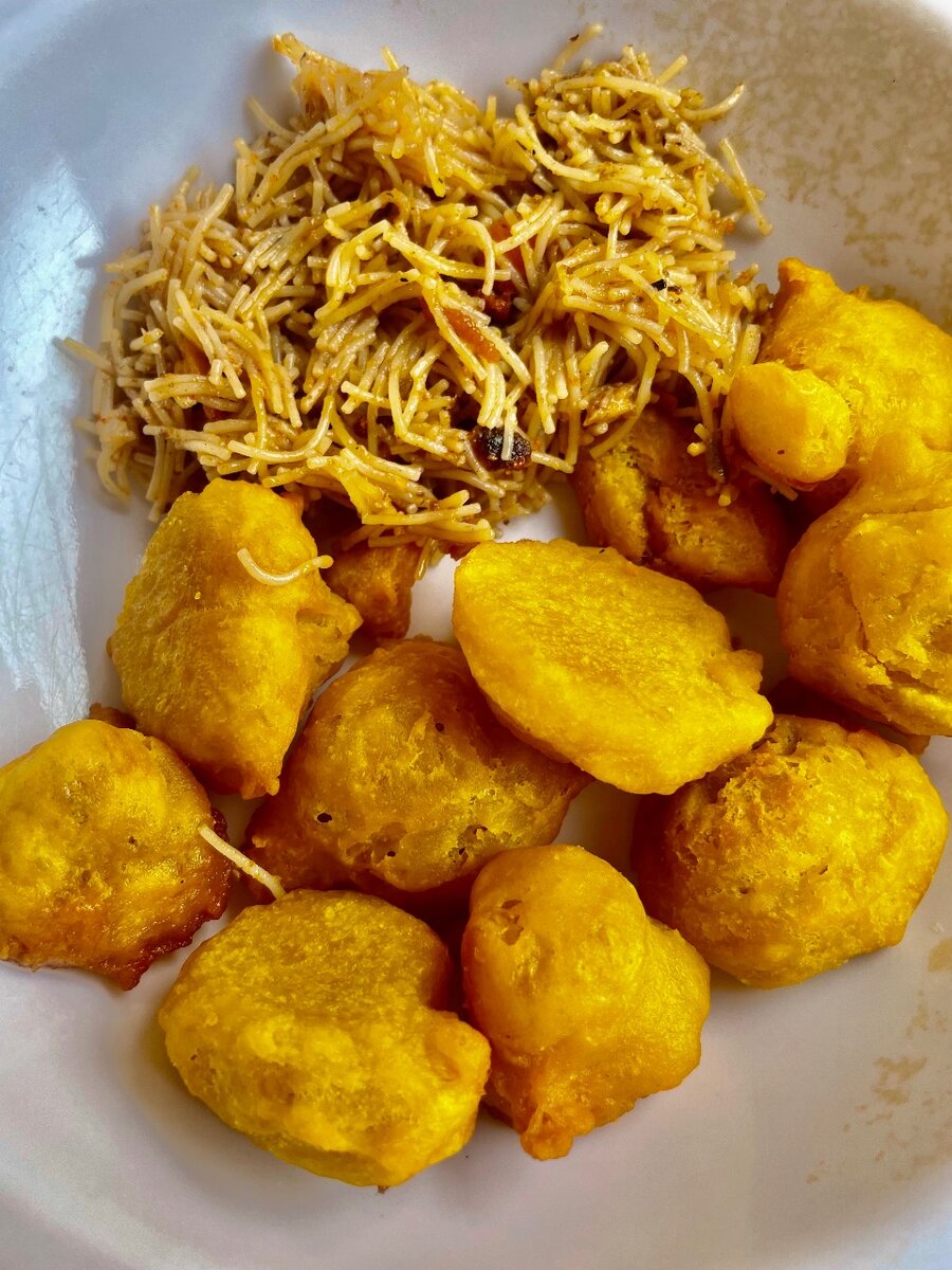 Beignets avec vermicelles