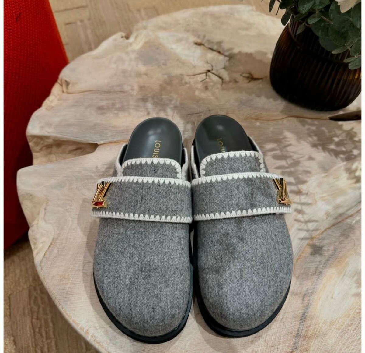 Mules élégantes Louis Vuitton