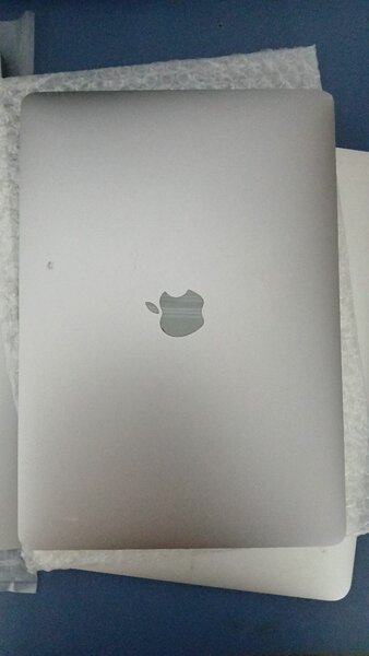 Ecran A2337 gris sideral