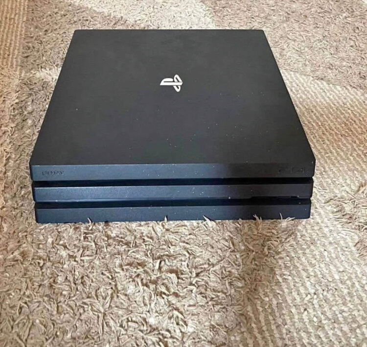 Console PS4 Pro 1TB