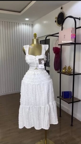 Robe blanche élégante