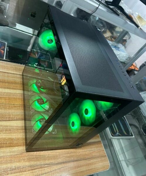 Boîtier PC avec LED RGB