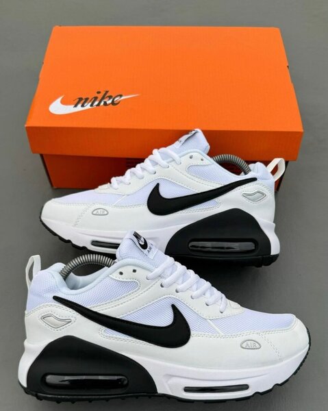 Baskets Nike Air Max blanches