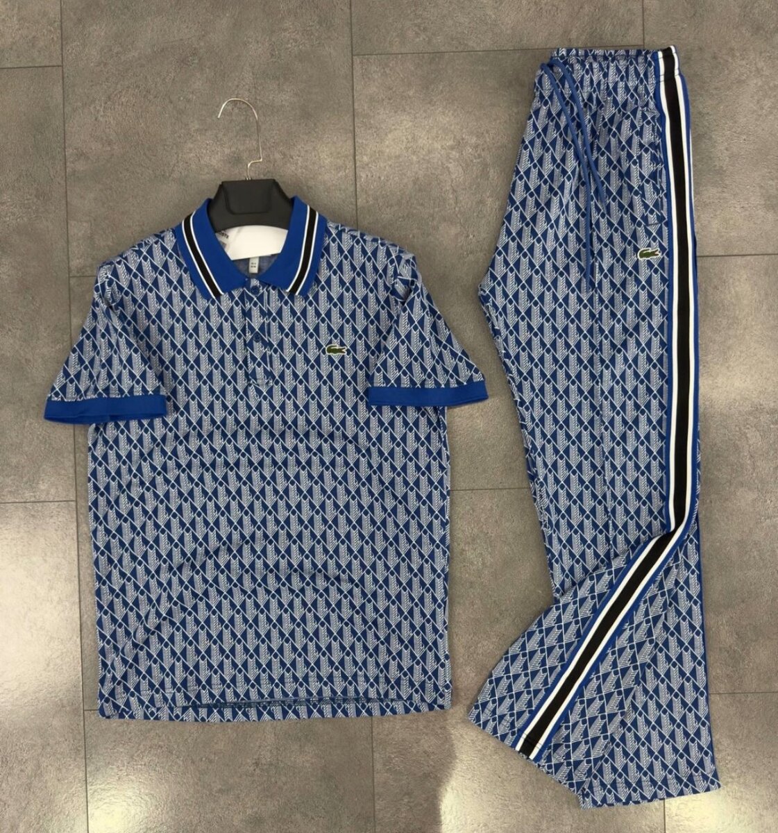 Ensemble sport élégant unisexe