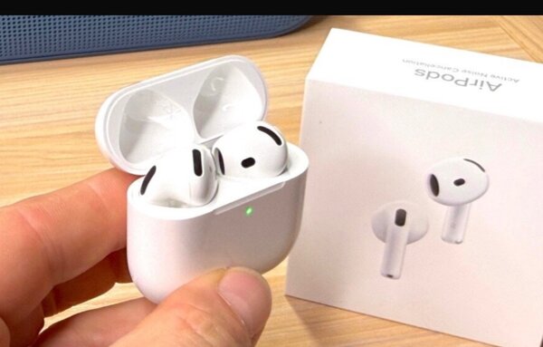 AirPods 4