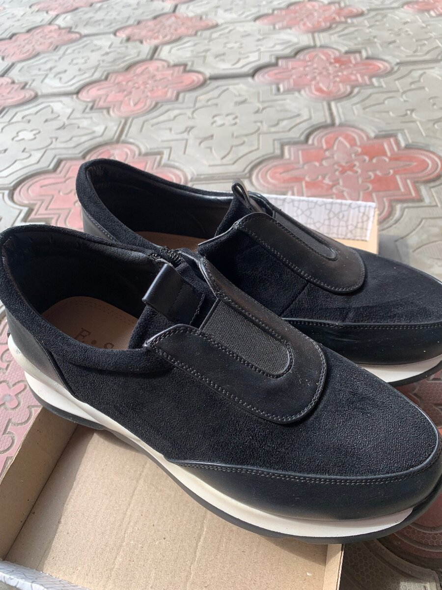 Продаем обувь, новые почти