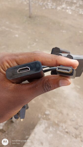 Display port to HDMI adapter