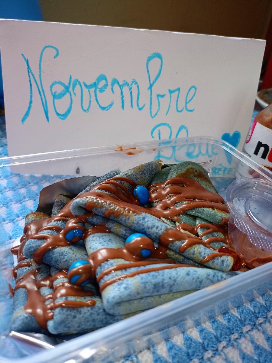 Crêpes Bleues Chocolatées