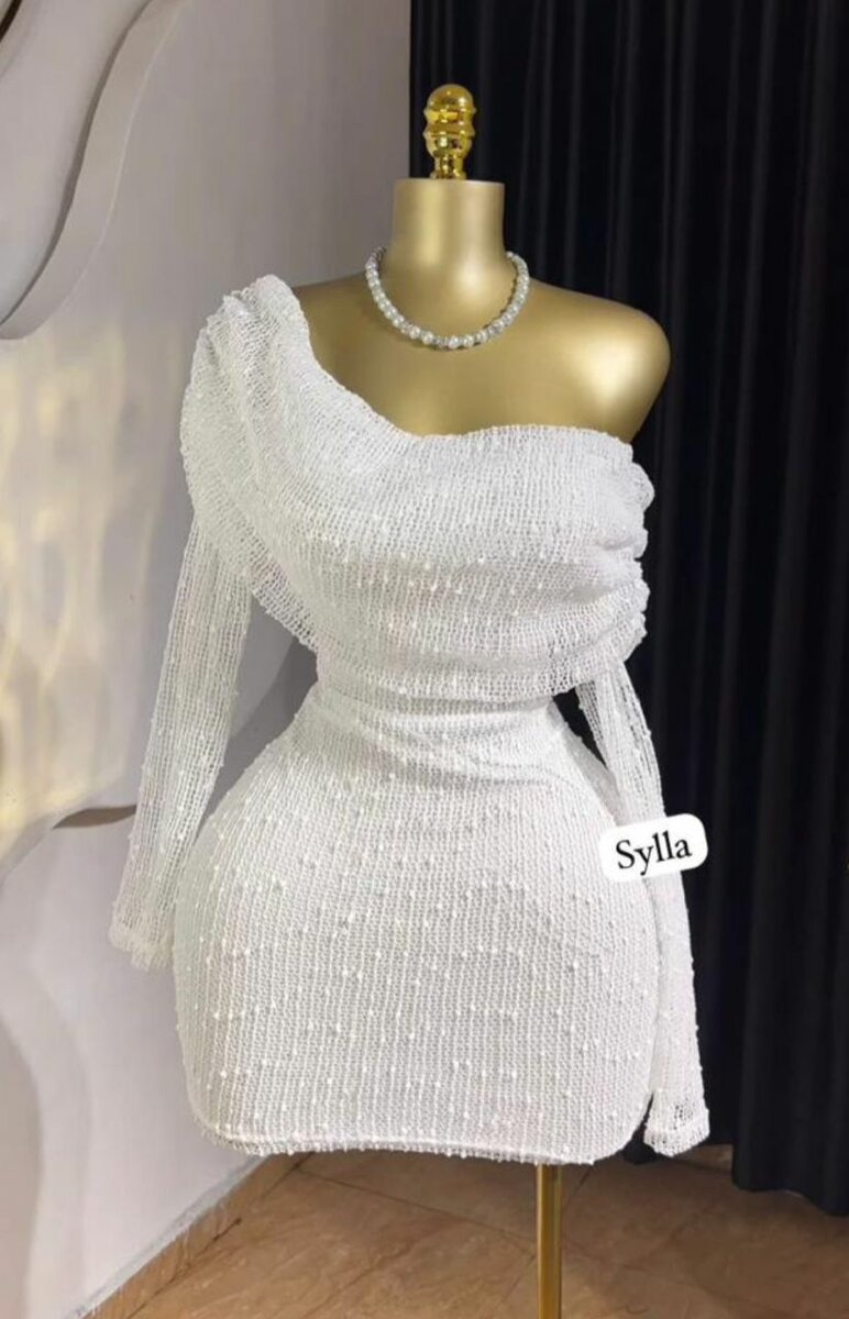 Robe Épaule Nue Pailletée