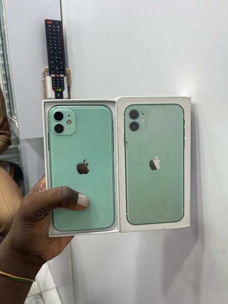 iPhone 11 Green 64 Go