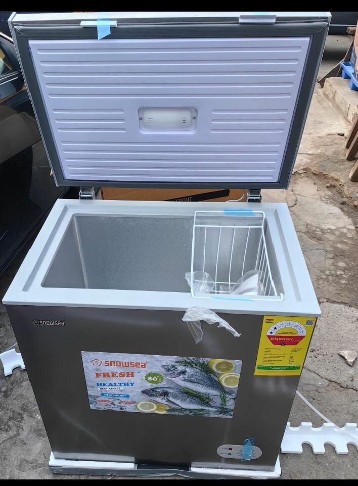 Snow sea 145 litres deep freezer