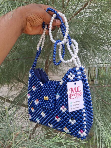 Sac à main perlé chic