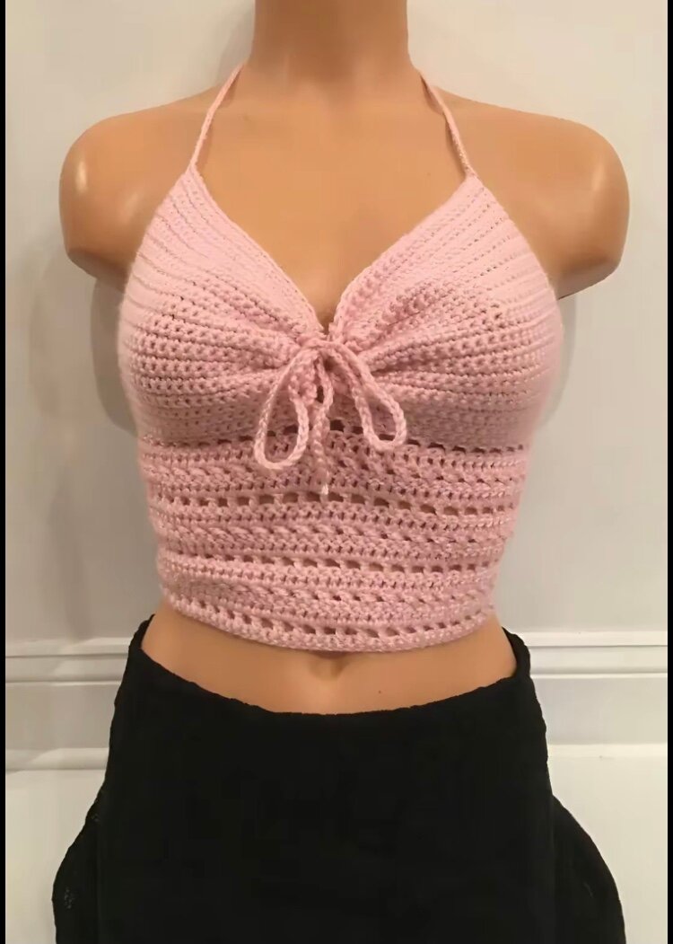 Haut crochet rose bohème