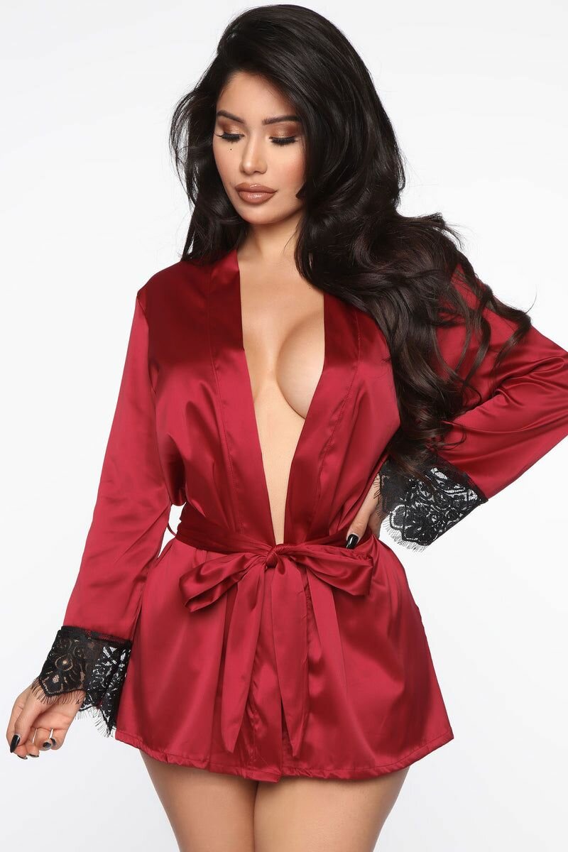 Kimono en satin rouge femme