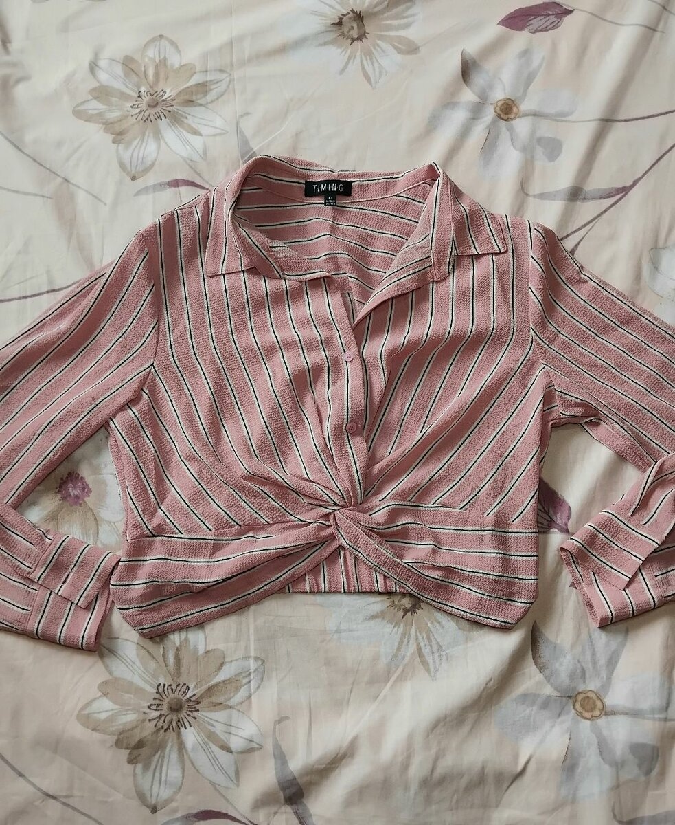 Long sleeve crop shirt, Size L/XL