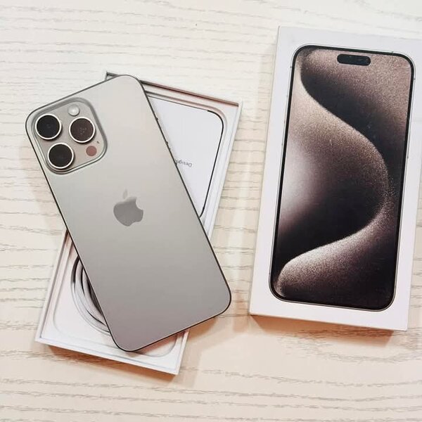 iPhone 15 Pro Max Déballage