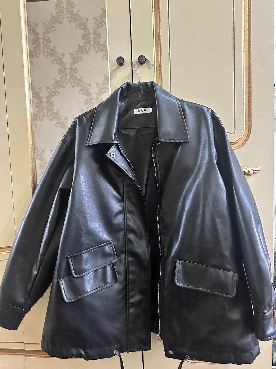 Легкая кожаная куртка