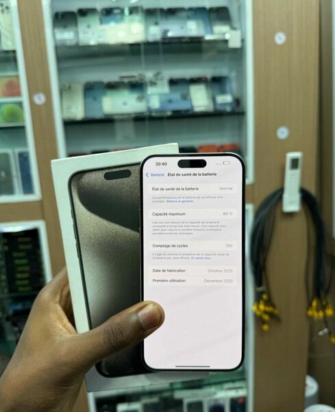 Iphone  15 pro max 128GB Gris