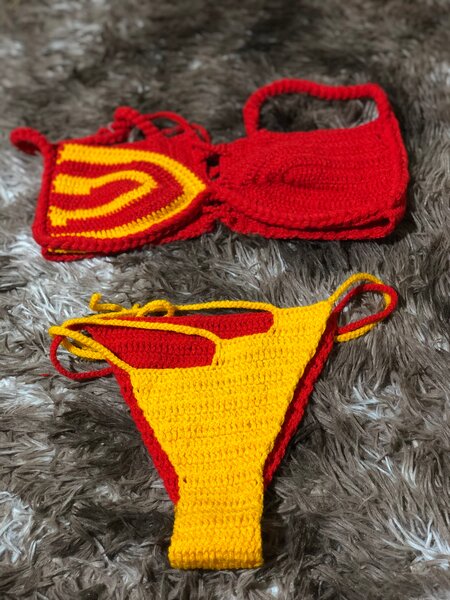 Bikini en crochet coloré