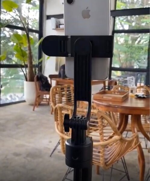 Tripod stand face tracking (length 68 inches max)
