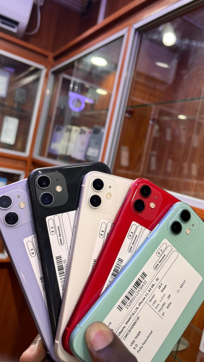 iPhone 11 - Variété de Couleurs