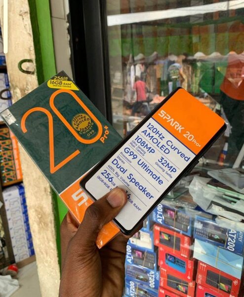 Tecno Spark 20 Pro+ 256Go