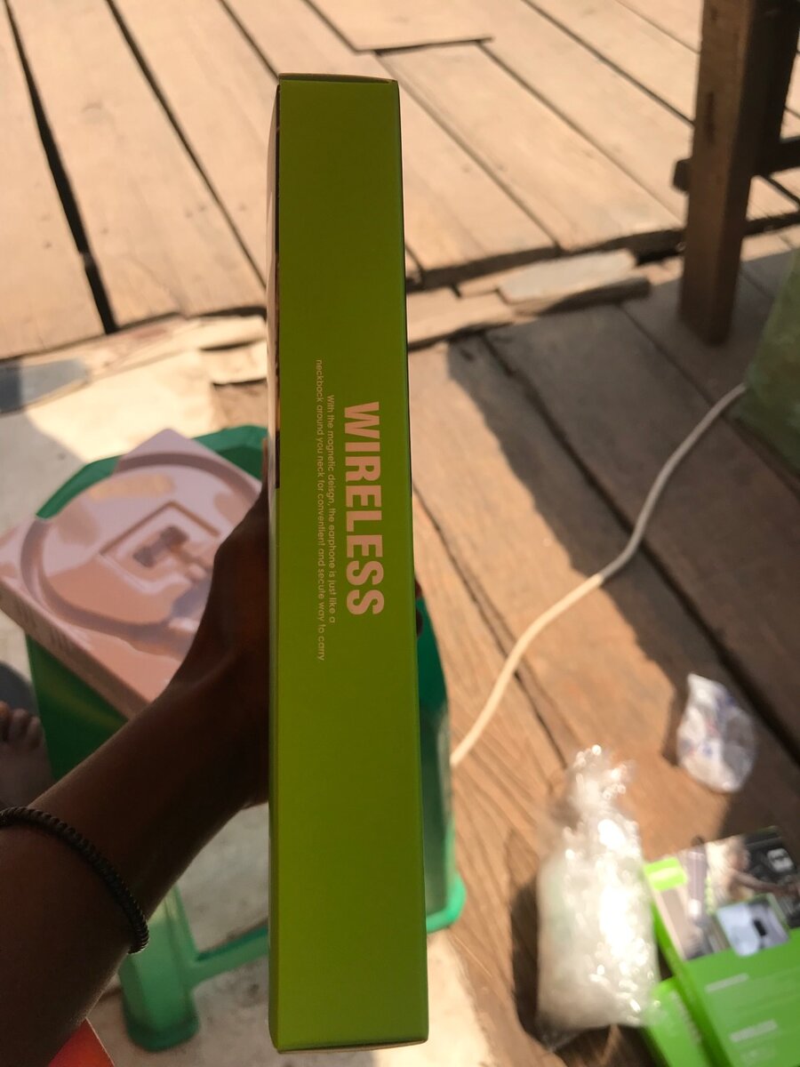 Oraimo wireless neck headset