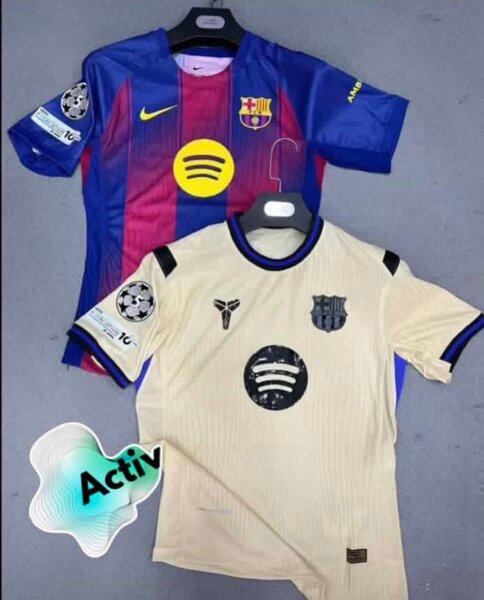 Maillots Officiels de Football