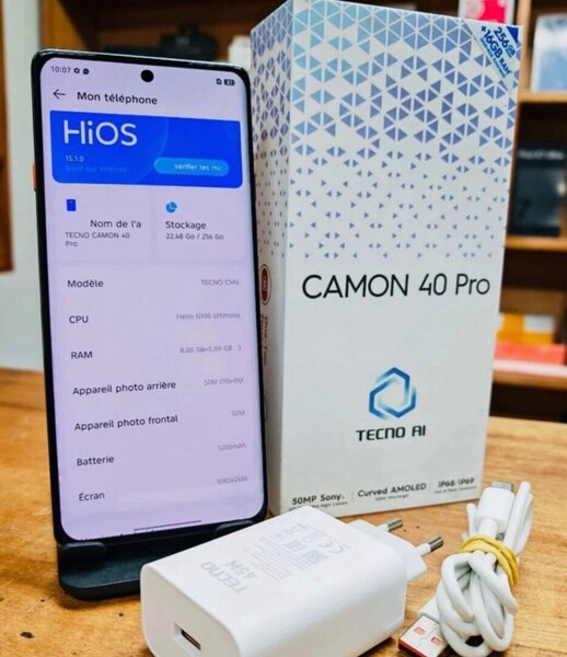 Smartphone Tecno Camon 40 Pro