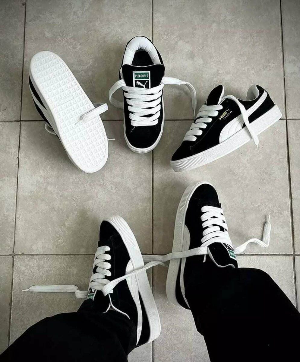 Baskets en daim noir et blanc