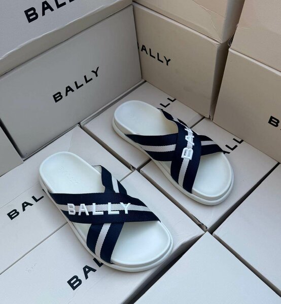 Sandales Bally Élégantes