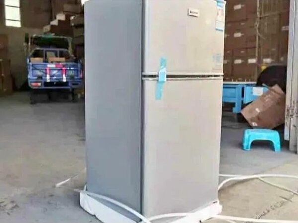 Réfrigérateur deux portes moderne