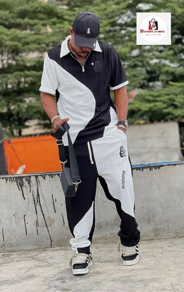 Ensemble de sport moderne en noir et blanc