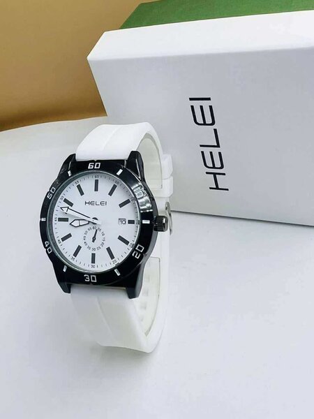 MONTRE HELEI