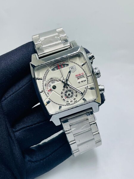 Montre chronographe en acier inoxydable