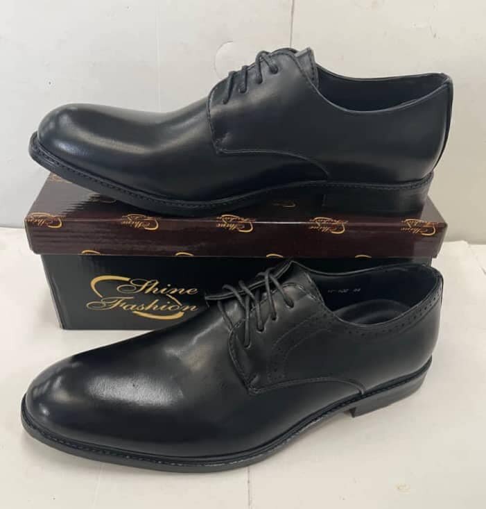 Men's black leather shoes