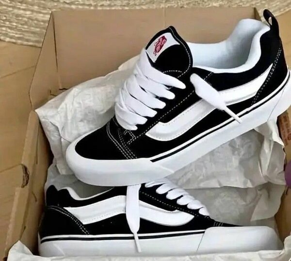 Vans KNU SCHOOL