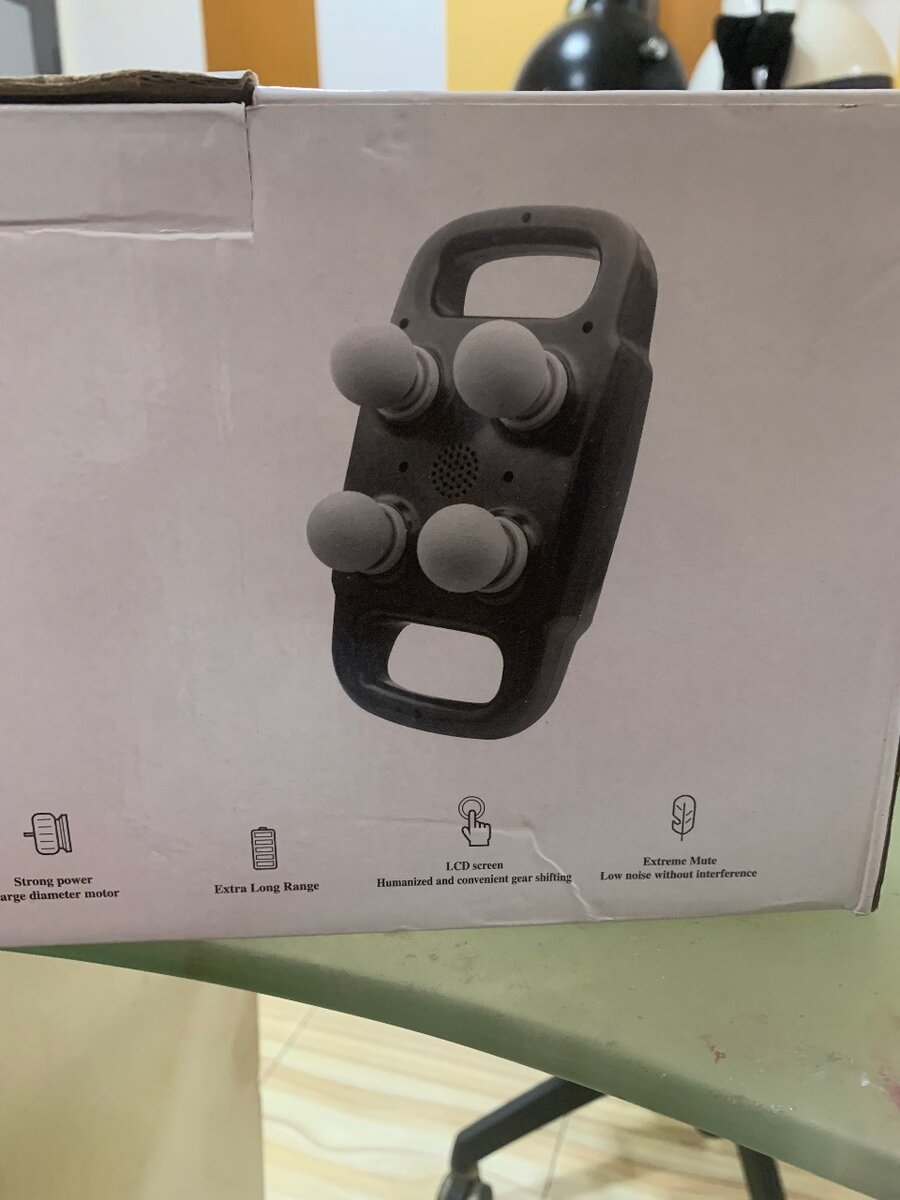 Four headed  massaging gun